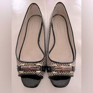 Talbot's Edison Woven Leather Bamboo Flats 7.5 Black Tan Peep-toe Horse-bit